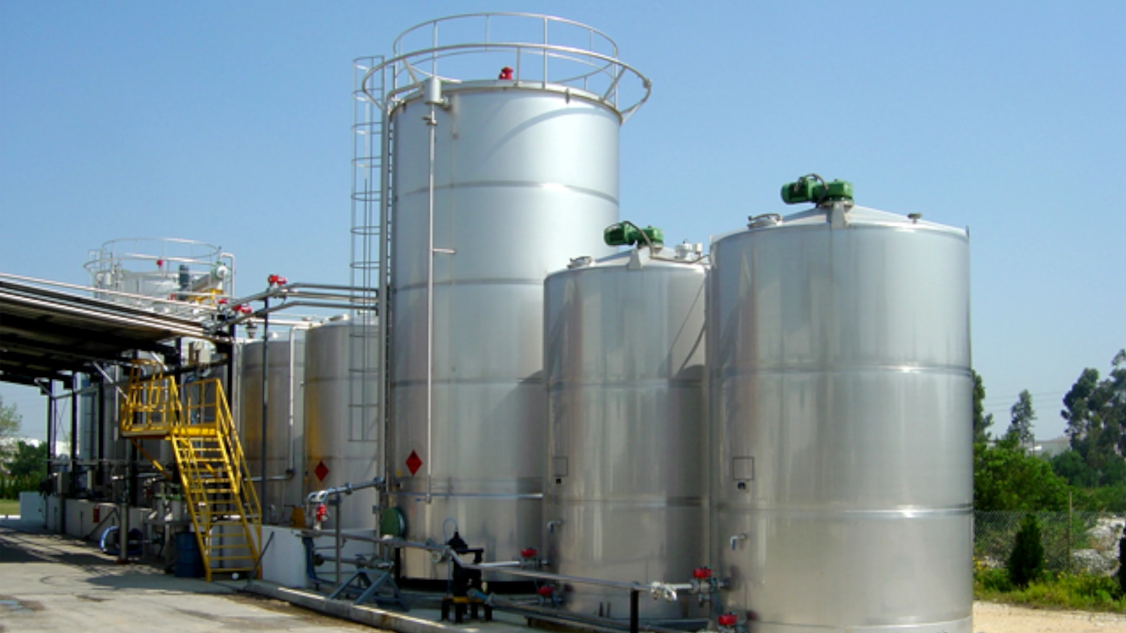 BTL Tanques em aço inoxidável - Indústria Química - Substâncias Químicas